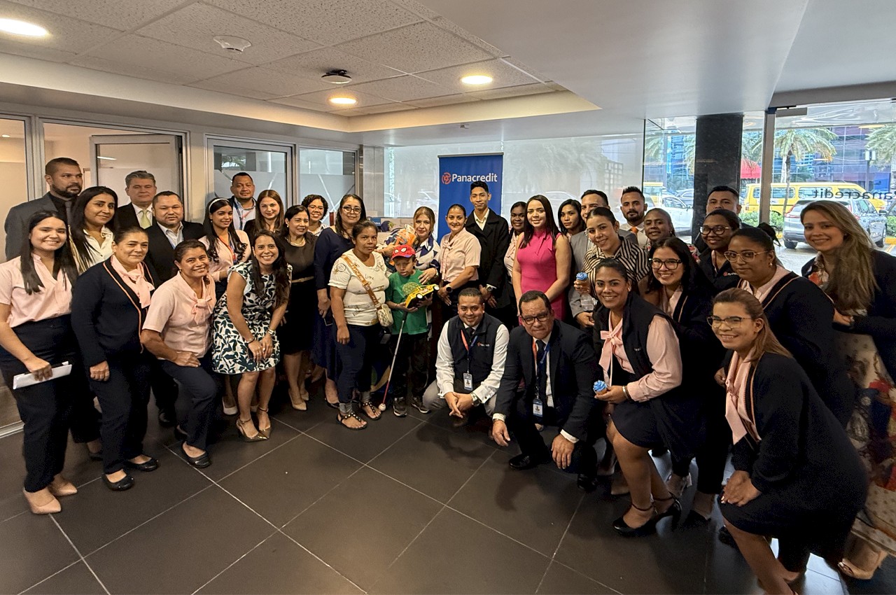 Visita de Carlos Barrera, Ahijado Fanlyc